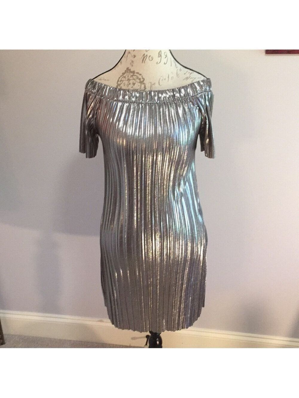 𝅺2HEARTS Silver Pleated Off Shoulder Dress